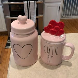 💕👏HOSTPICK👏🥳Rae Dunn valentines set of 2